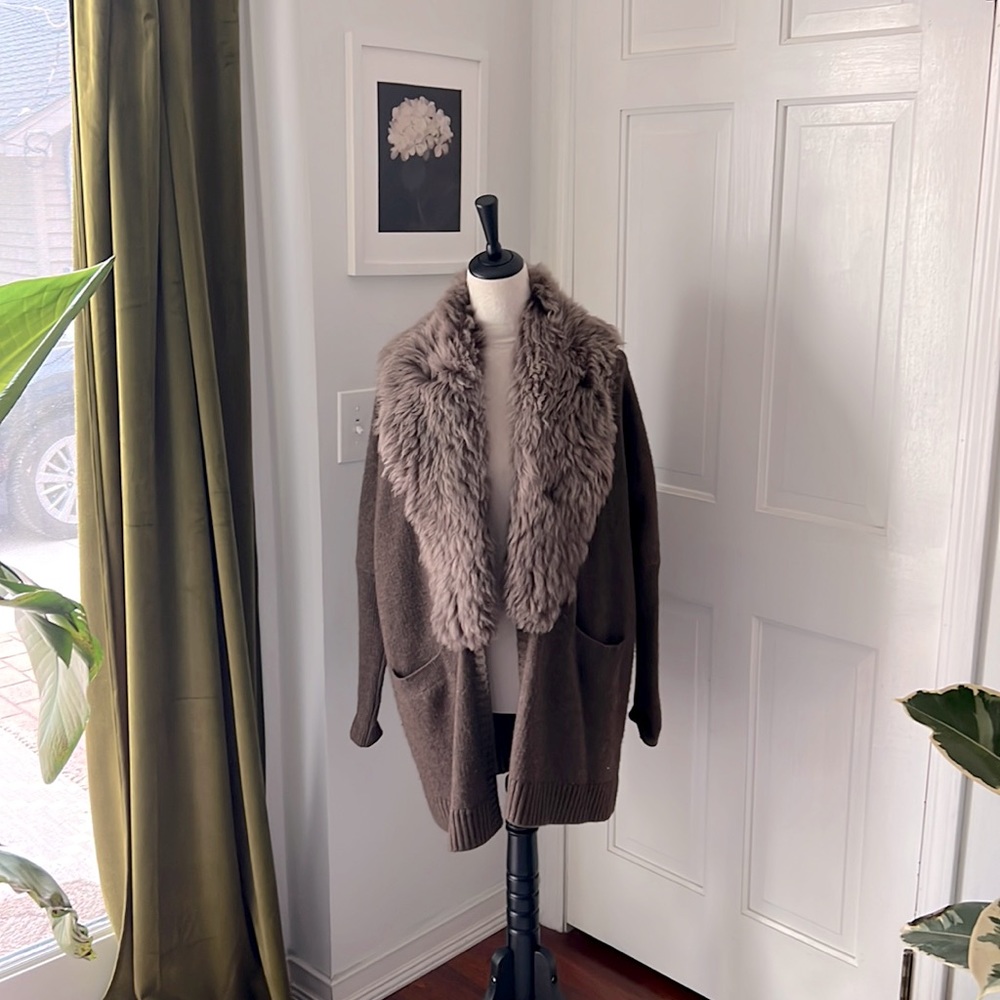 Vince long cardigan with removable fur collar